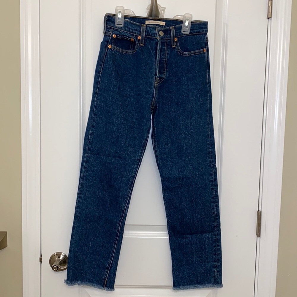 Blue Levi’s wedgie straight